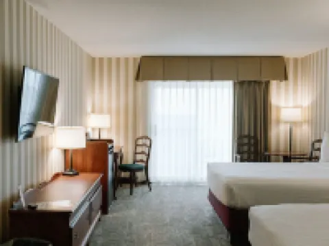 Bayshore Resort Hotels in Grand Traverse County