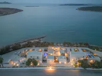 Paros Comfy Suites Hotels in Ambelas