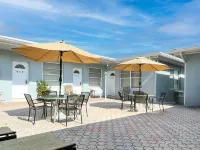 Silver Spray Motel