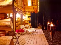 Caledonian Cabin Hotels in Fort Augustus
