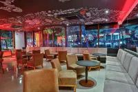 Radisson Red Campinas - bar