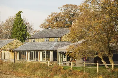 The Welldiggers Arms Hotels near Cowdray Ruins