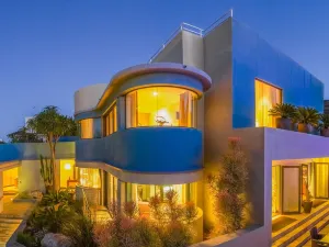 No5 Boutique Art Hotel by Mantis