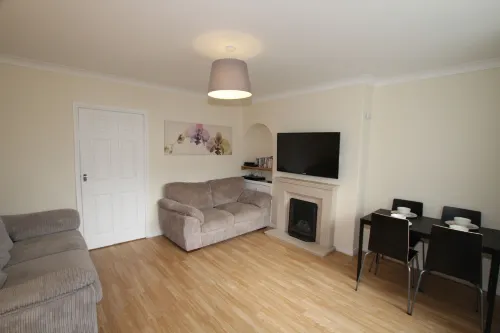 Workforce Property Hotels in Caldercruix