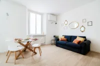 Myhomeincomo - Promenade Hotels in Cernobbio