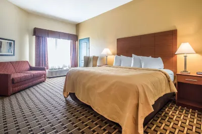 Quality Inn & Suites East Troy I-43 Hotels in East Troy