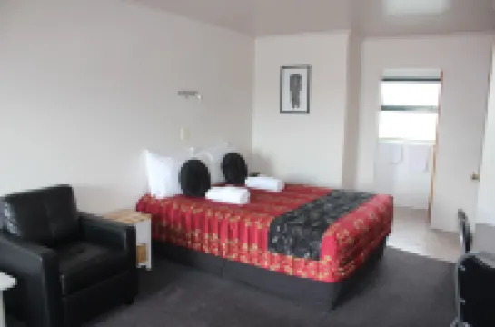 Kiwi Court Motel Hotels in Hawera