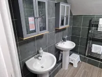 Birtley's Amethyst 3 Bedroom Apt Sleeps 6 Guest