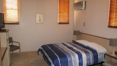 The Commercial Hotel Hotels in Tumut