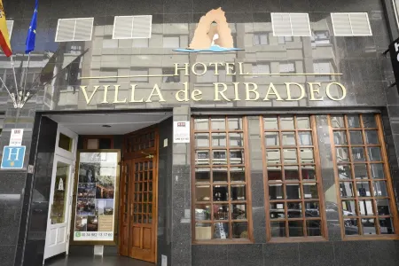 Hotel Villa De Ribadeo Отели рядом с достопримечательностью «Playa de las Catedrales»
