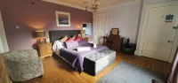 Tirindrish House B&B