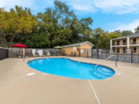 Econo Lodge Cheraw Market Street Hotels in Cheraw