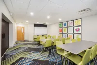 Holiday Inn Express & Suites Louisville East Hotels in Middletown