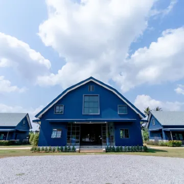 華欣穀倉旅館 鄰近Pran Buri District的酒店