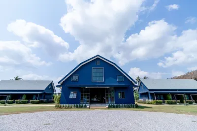 The Barn Hua Hin Hotel berhampiran Parc Plage de Montrichard