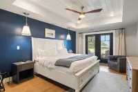 Downtown, Luxury Unit! Water View, Walking Distance to all of Sister Bay!