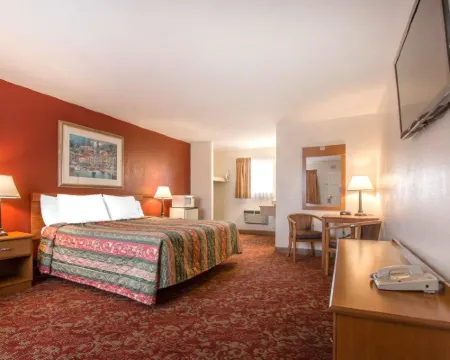 ロードウェイ イン フォールブルック ダウンタウン フォールブルックのホテル