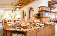 Hotel Moserhof - 4-Star