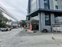 RedDoorz Plus Near Bangko Sentral Ng Pilipinas Davao Hotels in Davao