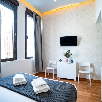 Studio With Gran Via Views (2 People) SmartRental Gran Via 47 Promo Code