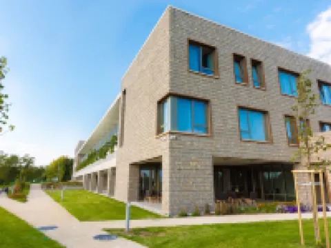 Akadémia Hotel バラトンフレドのホテル