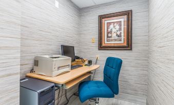 Days Inn & Suites by Wyndham Prattville-Montgomery