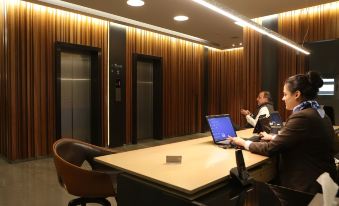 ParkTower Suites