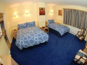 Avlon House Bed and Breakfast