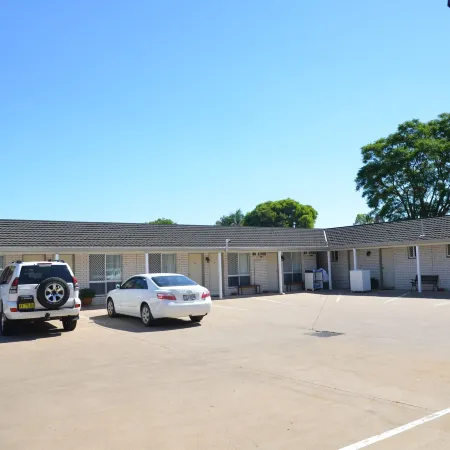 Alexander Motor Inn