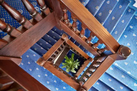 Hotel Alter Wirth Отели в г. Мюнзинг