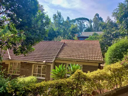 Kuniville Guest House Отели в г. Ньери