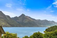 皇后鎮公寓汽車旅館
