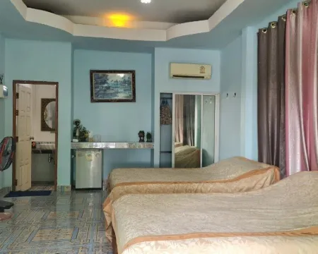 พันพิศาข์ รีสอร์ท โรงแรมในอำเภอ สามชุก