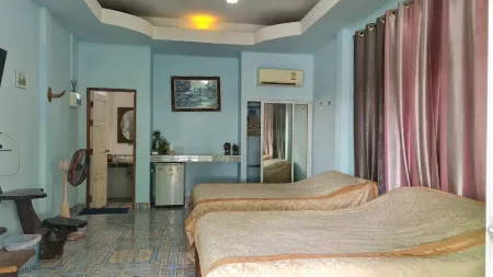 Punpisa Resort Отели в г. Doem Bang Nang Buat