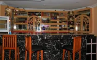 Resdon Hotel and Suites - พร้อมWifi