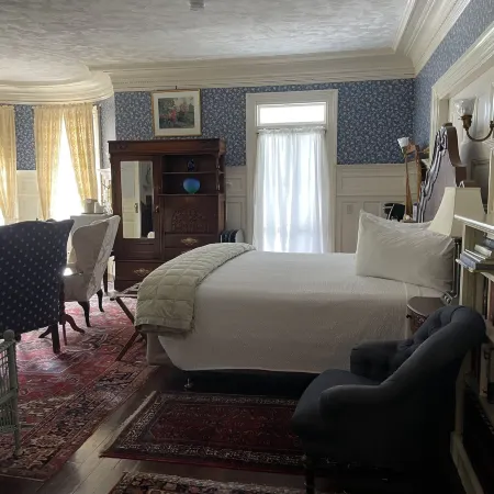 Moseley Cottage Inn and the Town Motel