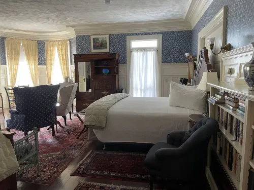 Moseley Cottage Inn and the Town Motel - breakfast