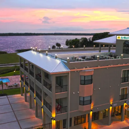 The Citrus on the Lake