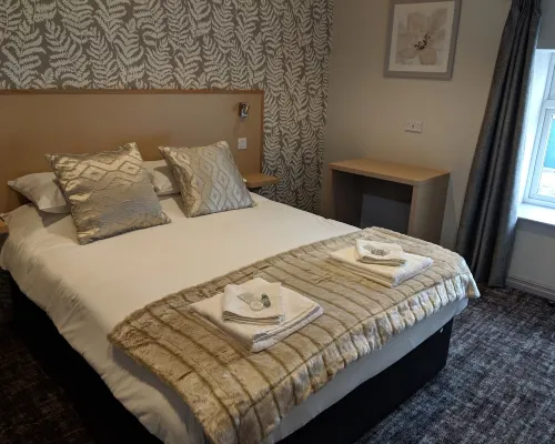 The Queens Head Hotels in Durham