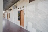 ريد دورز نير رٓ آر إأيمانويل لامبونج