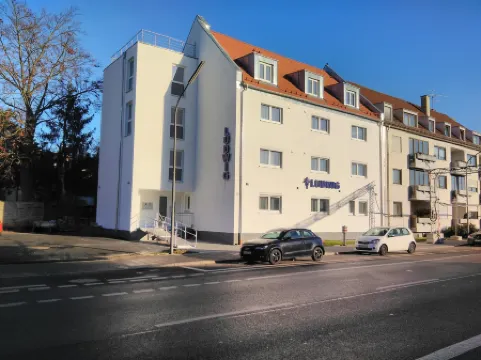 Hotel Ludwig Отели рядом с достопримечательностью «Rheinmetall MAN Military Vehicles GmbH»