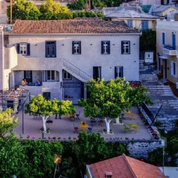 Aethra Boutique Rooms
