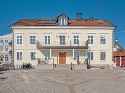 Hamnhotellet Hotels near Västerviks Ställplats Welux
