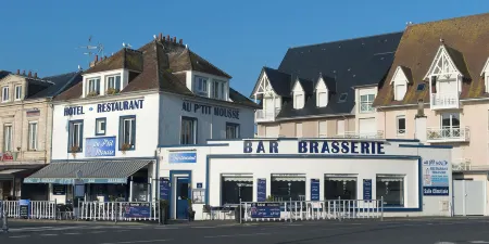Au Ptit Mousse - Hôtel et Restaurant Отели рядом с достопримечательностью «courseulles»