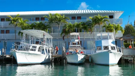 The Marlin at Taino Beach Resort Отели в г. Фрипорт