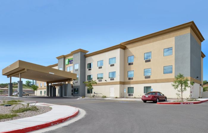 Holiday Inn Express & Suites GLOBE by IHG