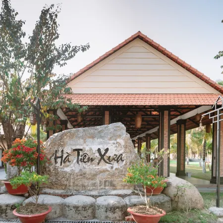 HA TIEN XUA