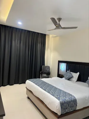 Hotel Gurudev Kunj - Opposite - Ayodhya Airport Hotels near Ayodhya Junction Railway Station Tiraha