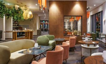 Almond Hotel