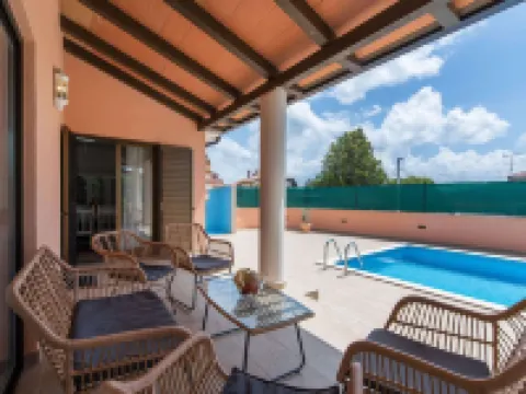 Stylish Villa in Buje with Outdoor Kitchen